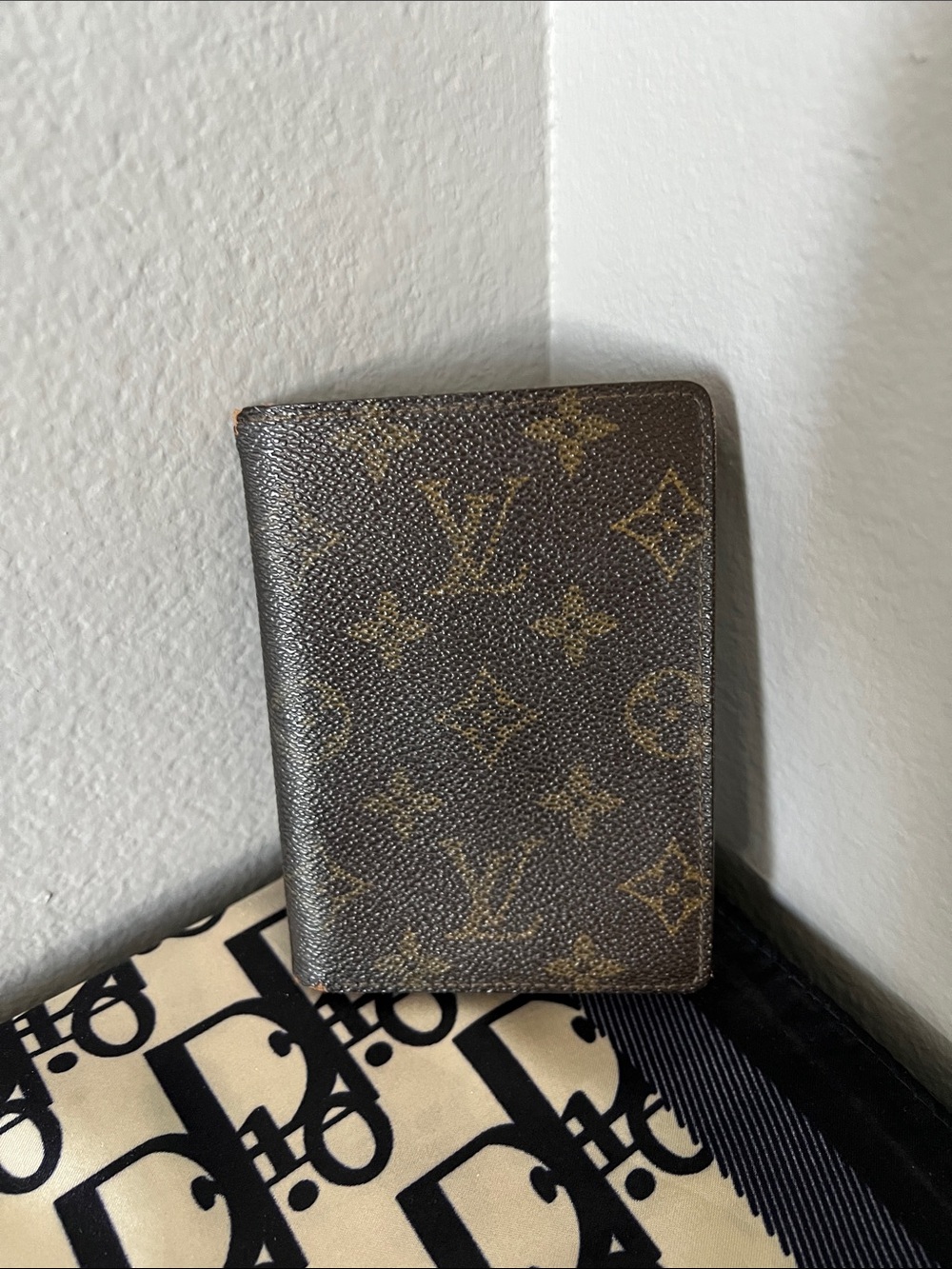 Preowned Louis Vuttion